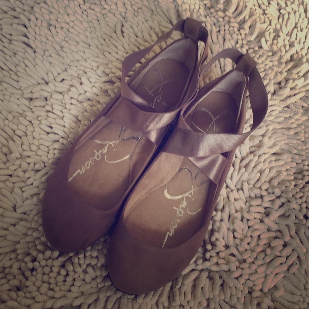 Jessica Simpson taupe ballet style flats